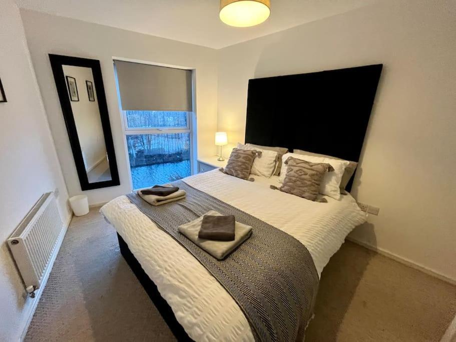 Etihad Fc 2Br Apartment With Water View Manchester Buitenkant foto